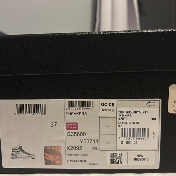 BRAND NEW Chanel sneakers!! %100 authentic like all of my products :) - Picture 6 of 7